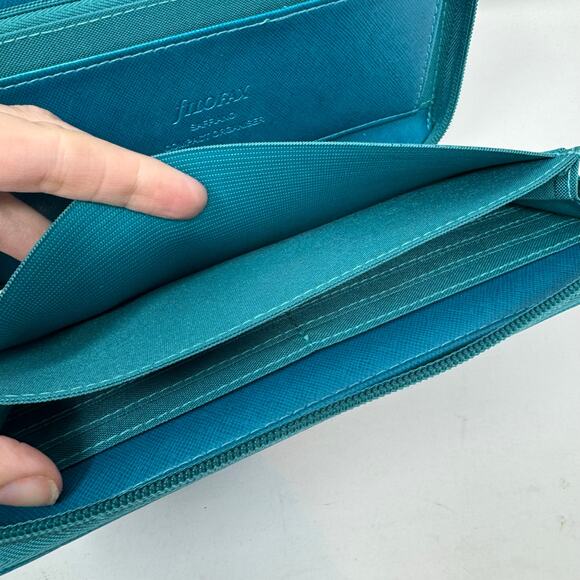 FiloFax Personal Compact Organizer Teal Saffiano Leather Planner Ring Zip Close - Picture 7 of 9
